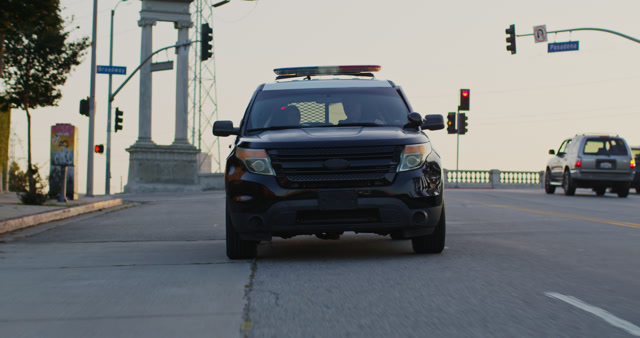 video_p6k_los-angeles_police_20251106_003_004.mov