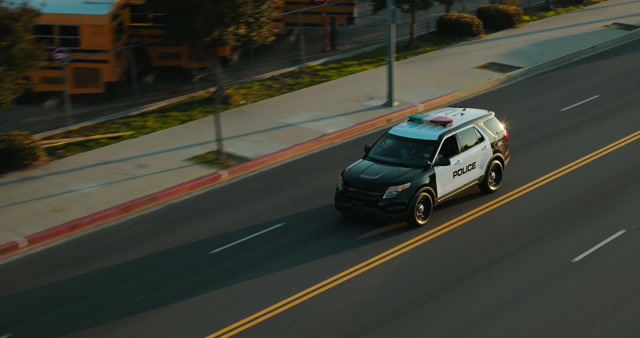 video_i3_los-angeles_police_20251106_010_011b.mov